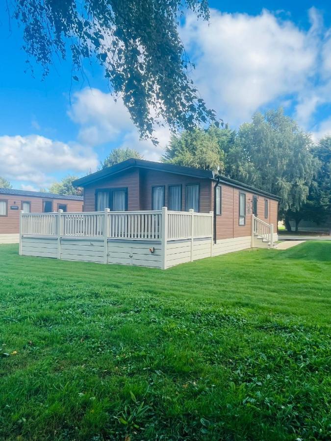 Barakah Lodge With Hot Tub York Zewnętrze zdjęcie